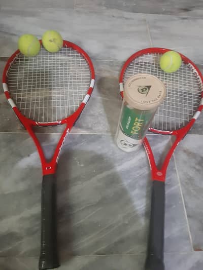 2 Tennis Rackets with 3 Original balls