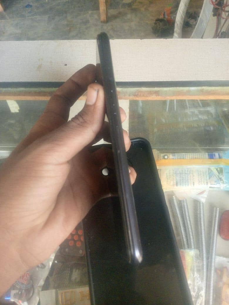Tecno Spark 6 8