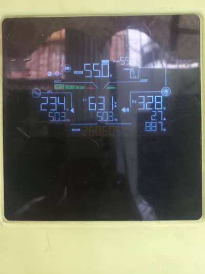 Crown Nova 8.2kW Hybrid Solar Inverter – Excellent Condition