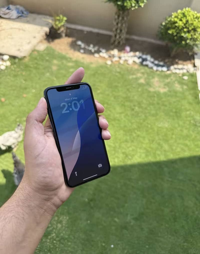Apple iPhone 11 Pro 1
