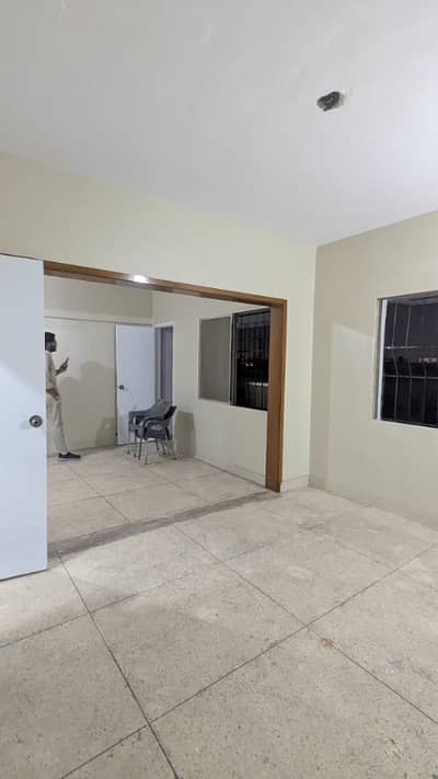 A 1350 Square Feet Flat Has Landed On Market In Gulshan-e-Iqbal - Block 3 Of Karachi