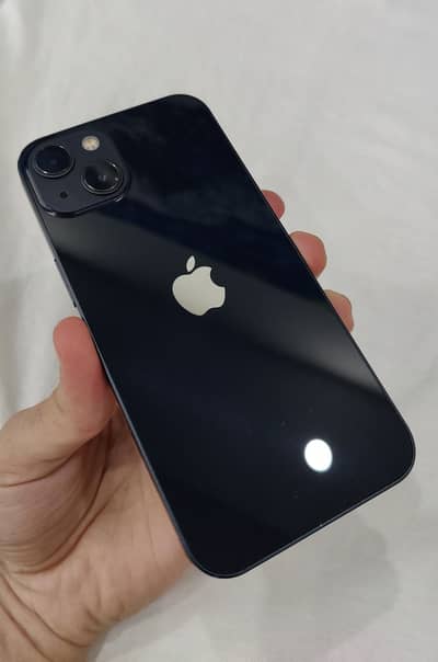 Apple iPhone 13