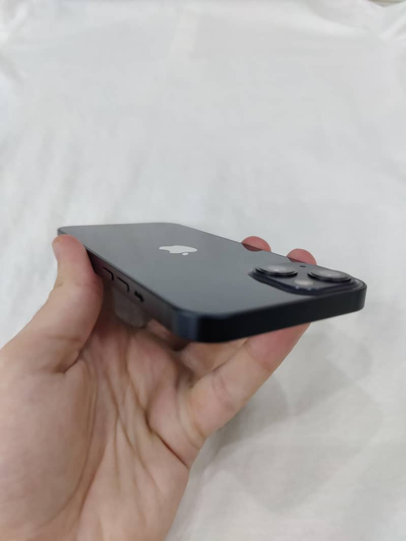 Apple iPhone 13 3