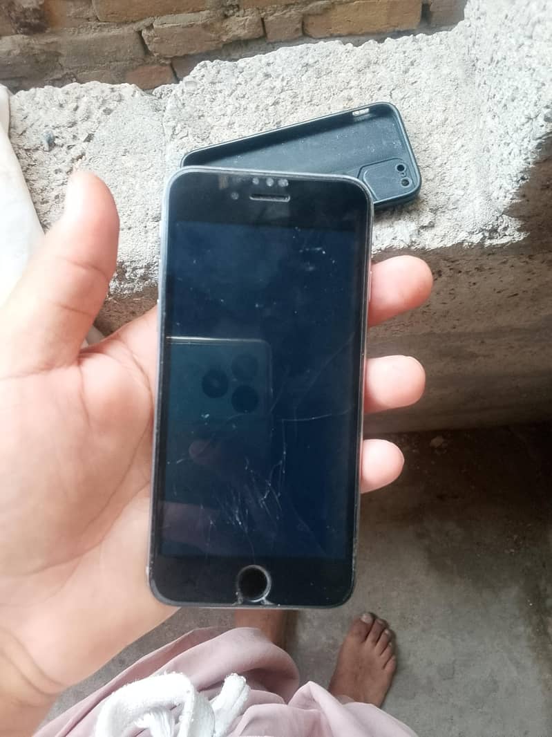 Apple iPhone 6 2