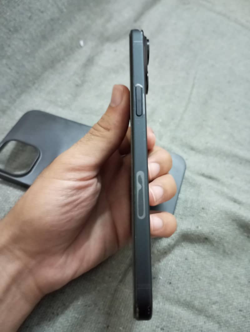 Apple iPhone 15 plus 2