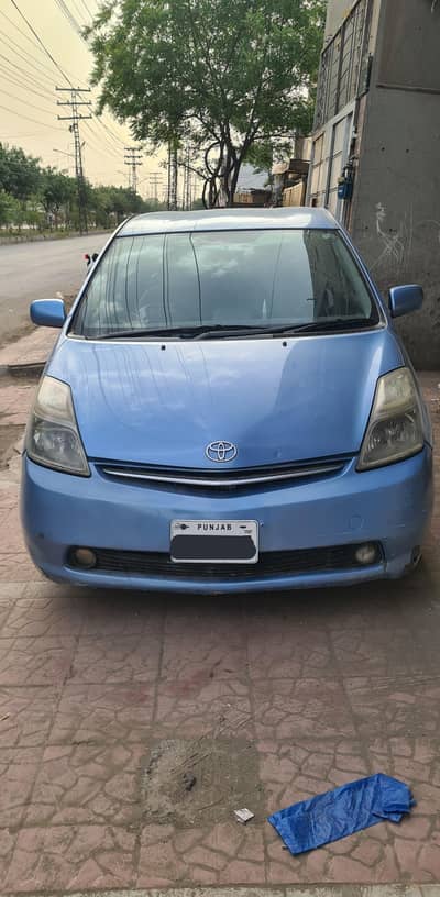 Toyota Prius 2007 model with auto parking feature urgent salee