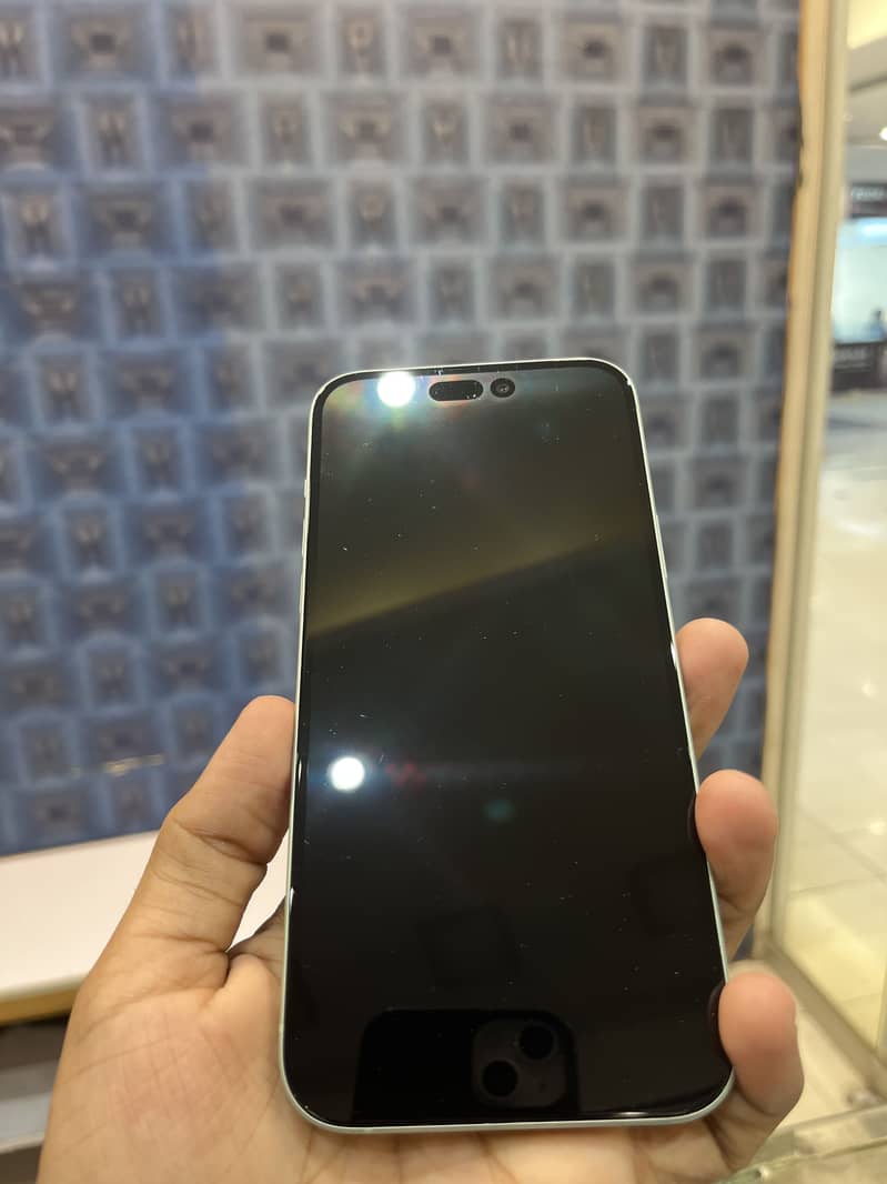 Apple iPhone 15 plus 2