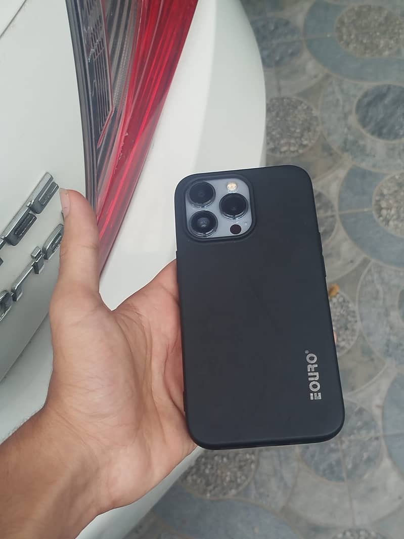 Apple iPhone 13 Pro 0