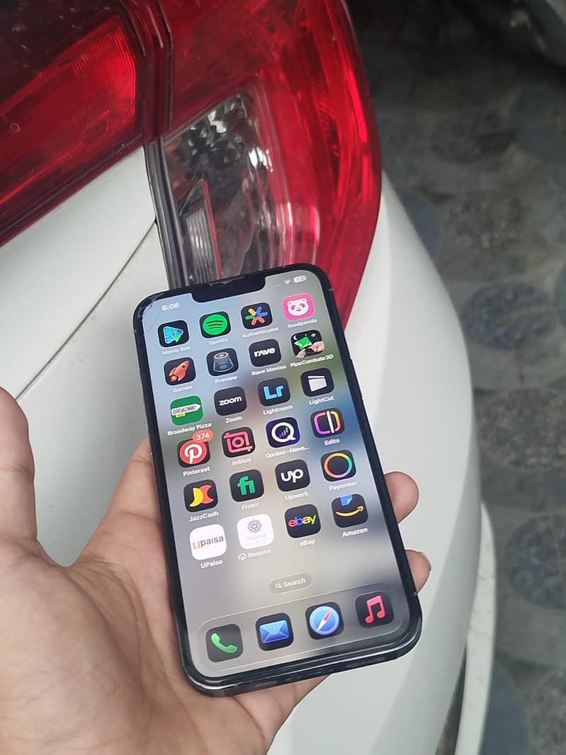 Apple iPhone 13 Pro 3