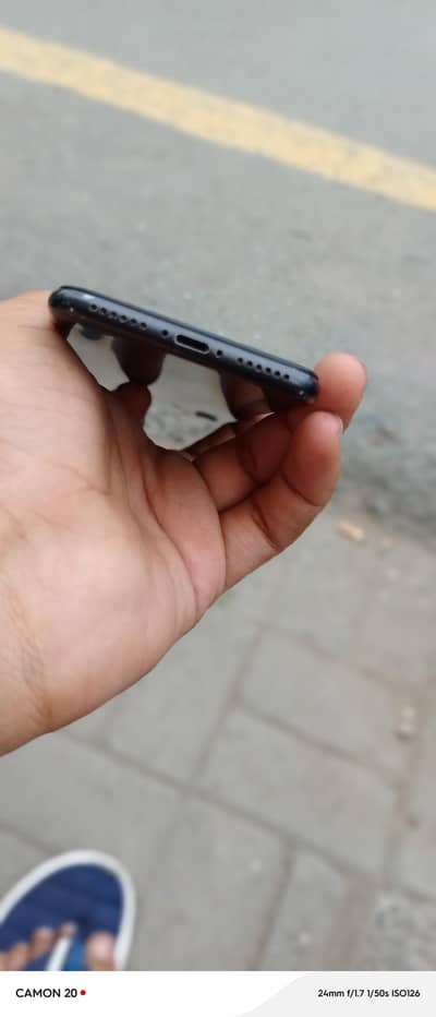 Apple iPhone 7