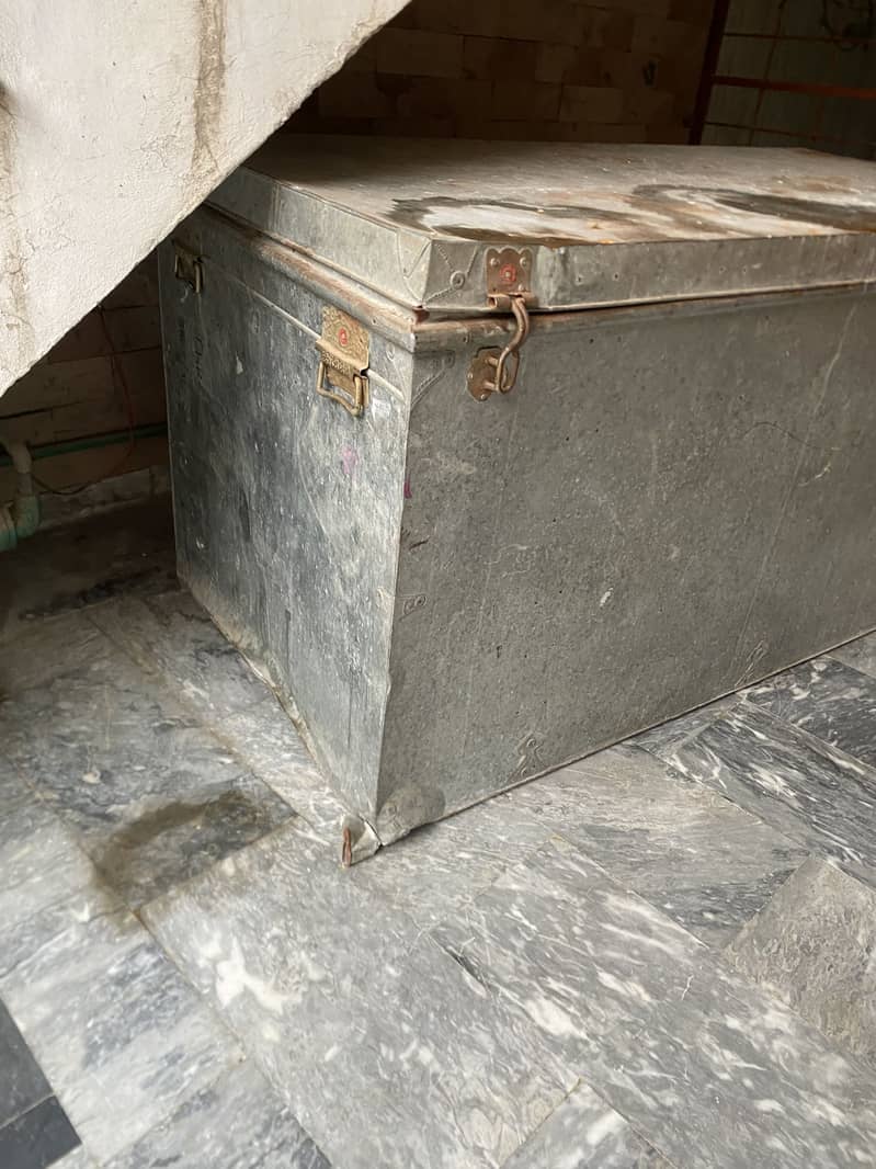 Trunk 1