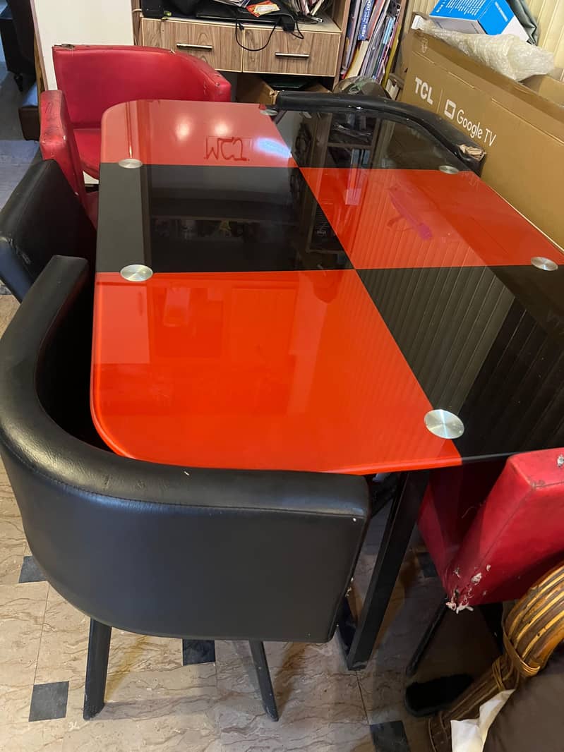 Dining Table 0