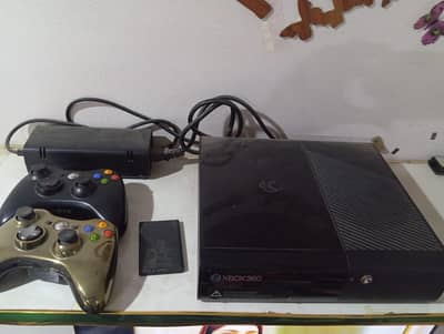 Xbox 360 E Slim Black with 2 wireless controller (500GB)