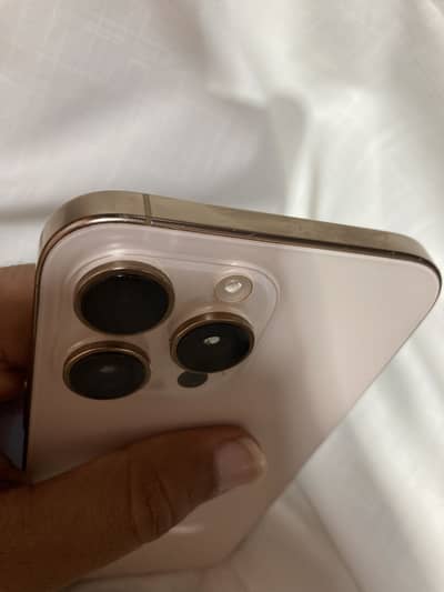 Apple iPhone 16 Pro Max