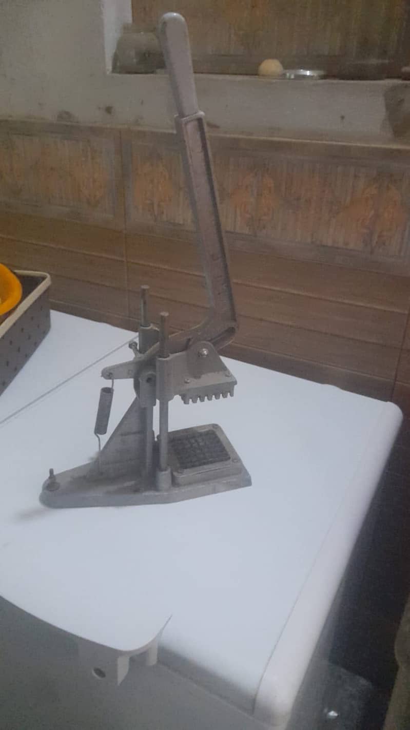 Chips cutter 1