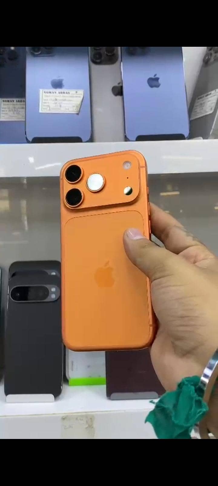Apple iPhone 17 Pro 0