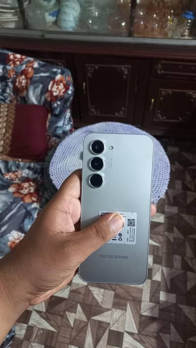 techno spark 40 pro 8/256 memory 20 day use