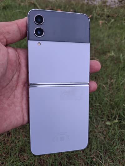 Samsung Z Flip 4 Water Pack Phone