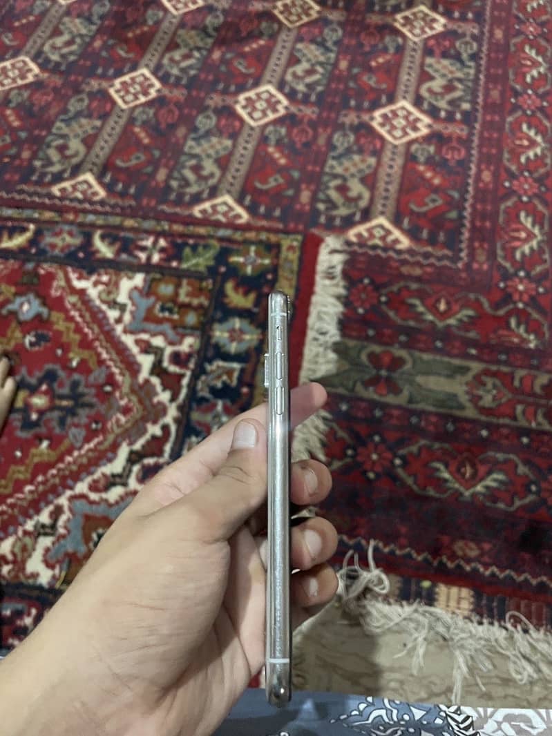 Apple iPhone X 1