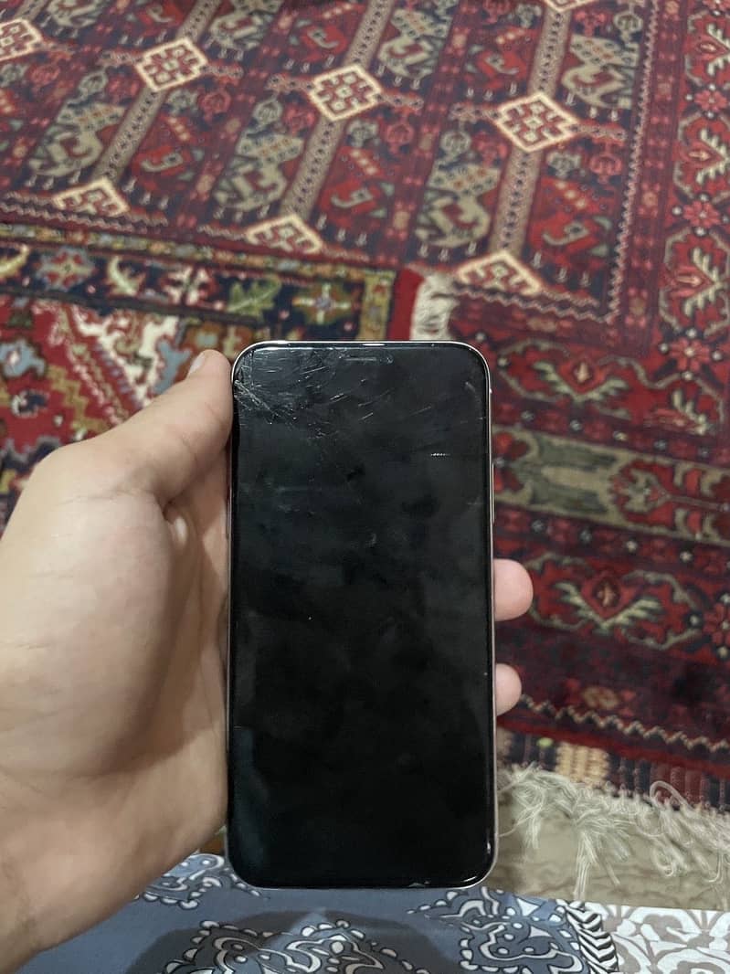 Apple iPhone X 3