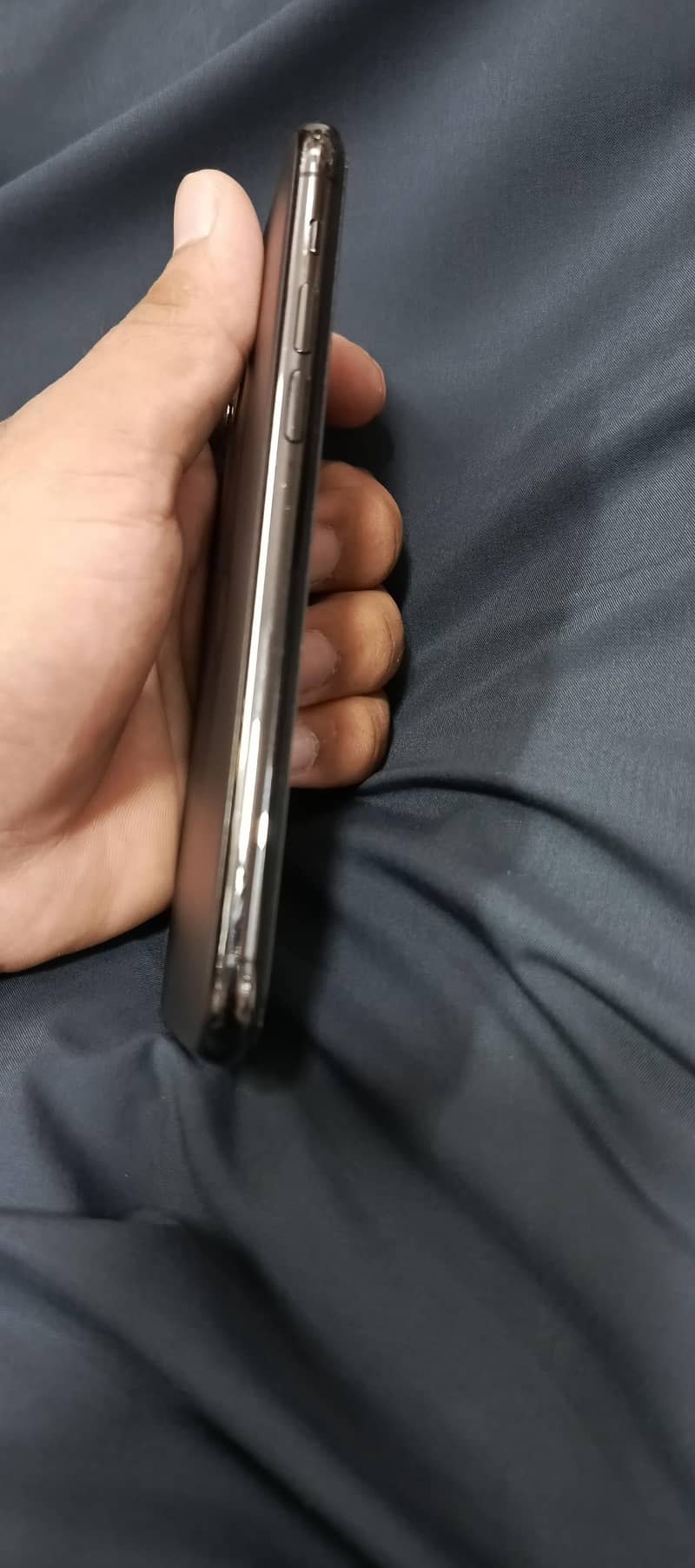 Apple iPhone 11 Pro 2