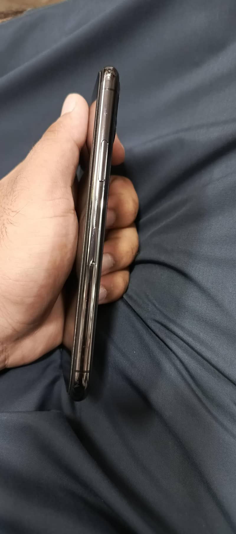 Apple iPhone 11 Pro 4