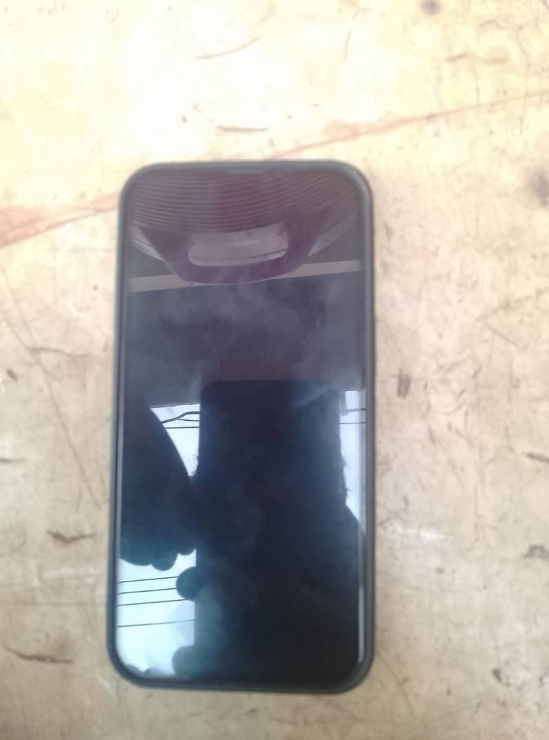 Apple iPhone 13 2