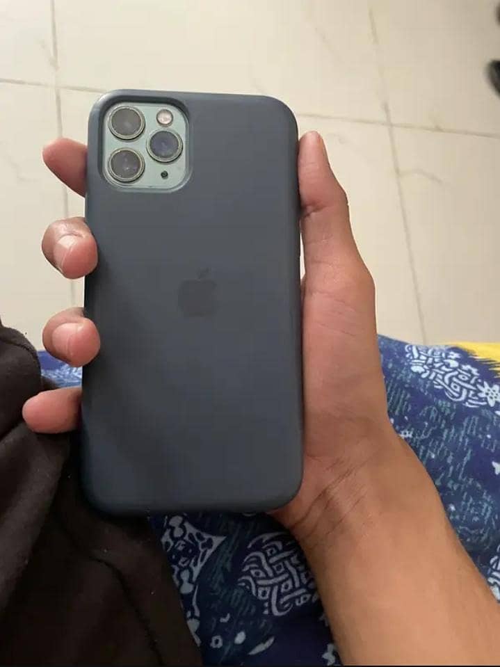 Apple iPhone 11 Pro 2