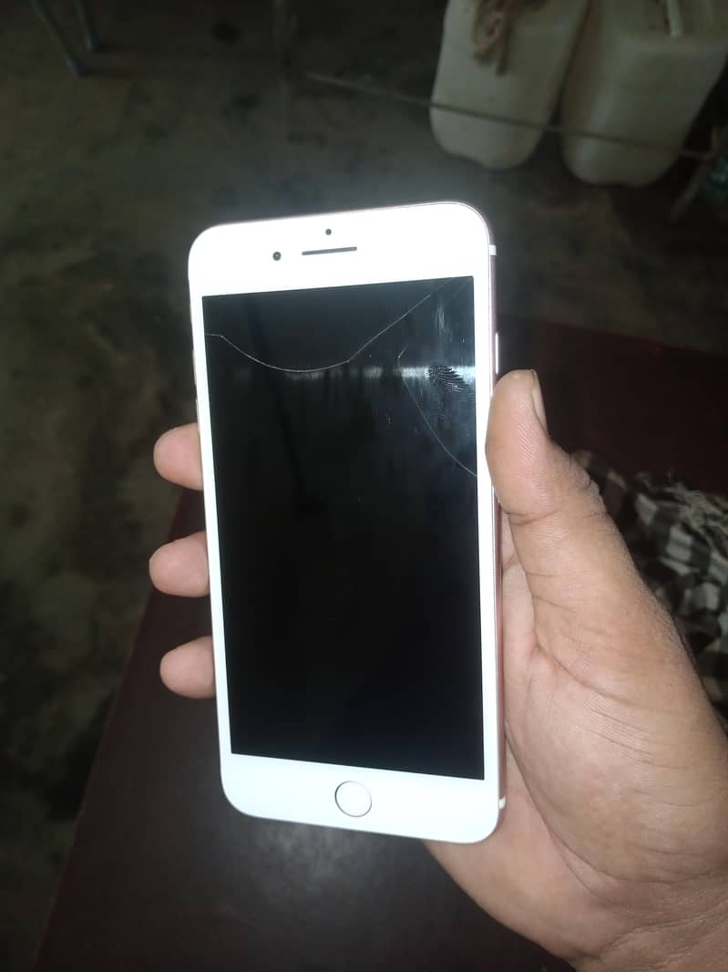 Apple iPhone 7 Plus 3