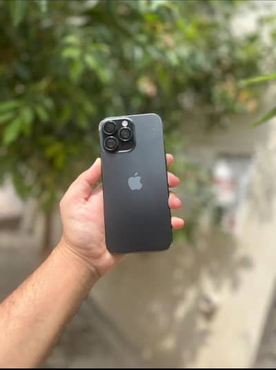 Apple iPhone 16 Pro Max