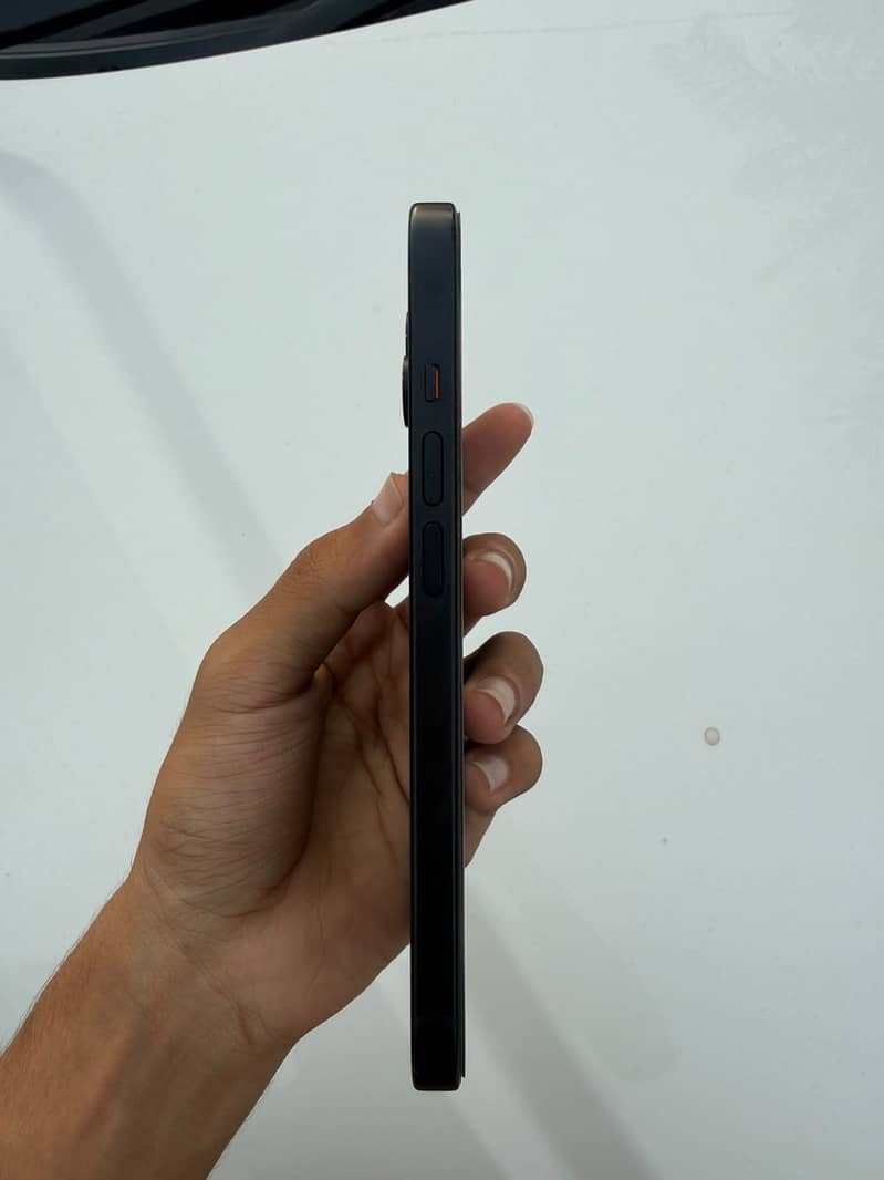 Apple iPhone 15 2