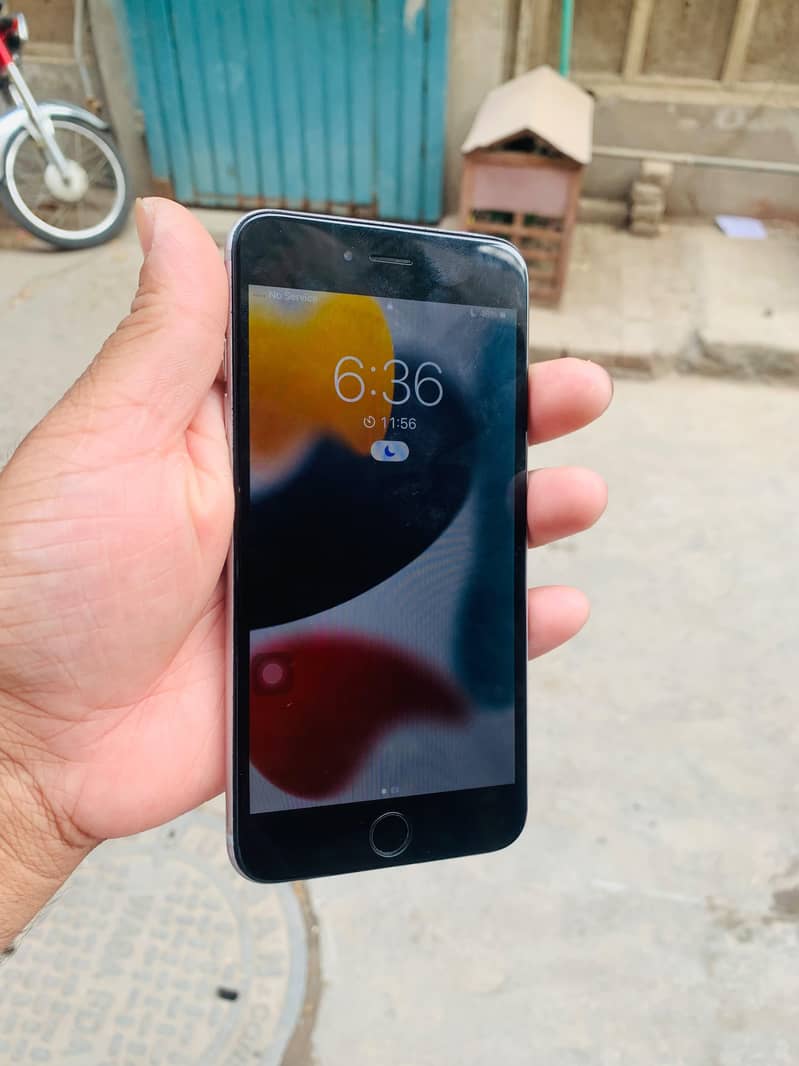 Apple iPhone 6S Plus 1