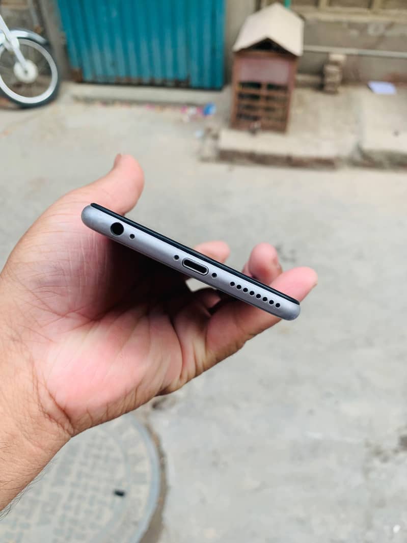Apple iPhone 6S Plus 3