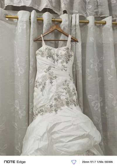 new bridal gown one time used