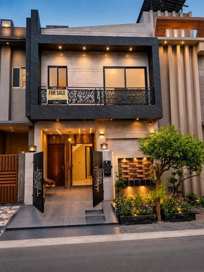 3 MARLA BRAND NEW LAXURY HOUSE FOR SALE WITH 4 SPACIOUS BEDROOMS,NEAR TO PARK ,MASJID AND MAIN BULLEWARD IN AK KABIR TOWN PHASE 2 LAHORE
