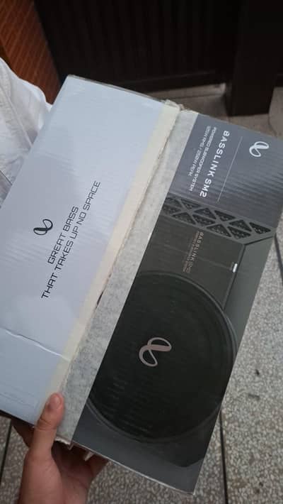 infinity Baselink SM2 Car powered Subwoofer