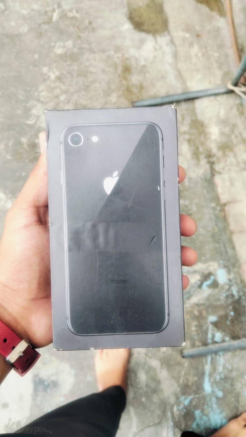 Apple iPhone 8 5