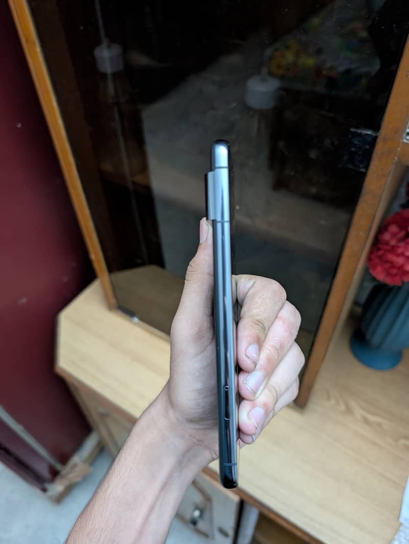 Google Pixel 8 Pro 2