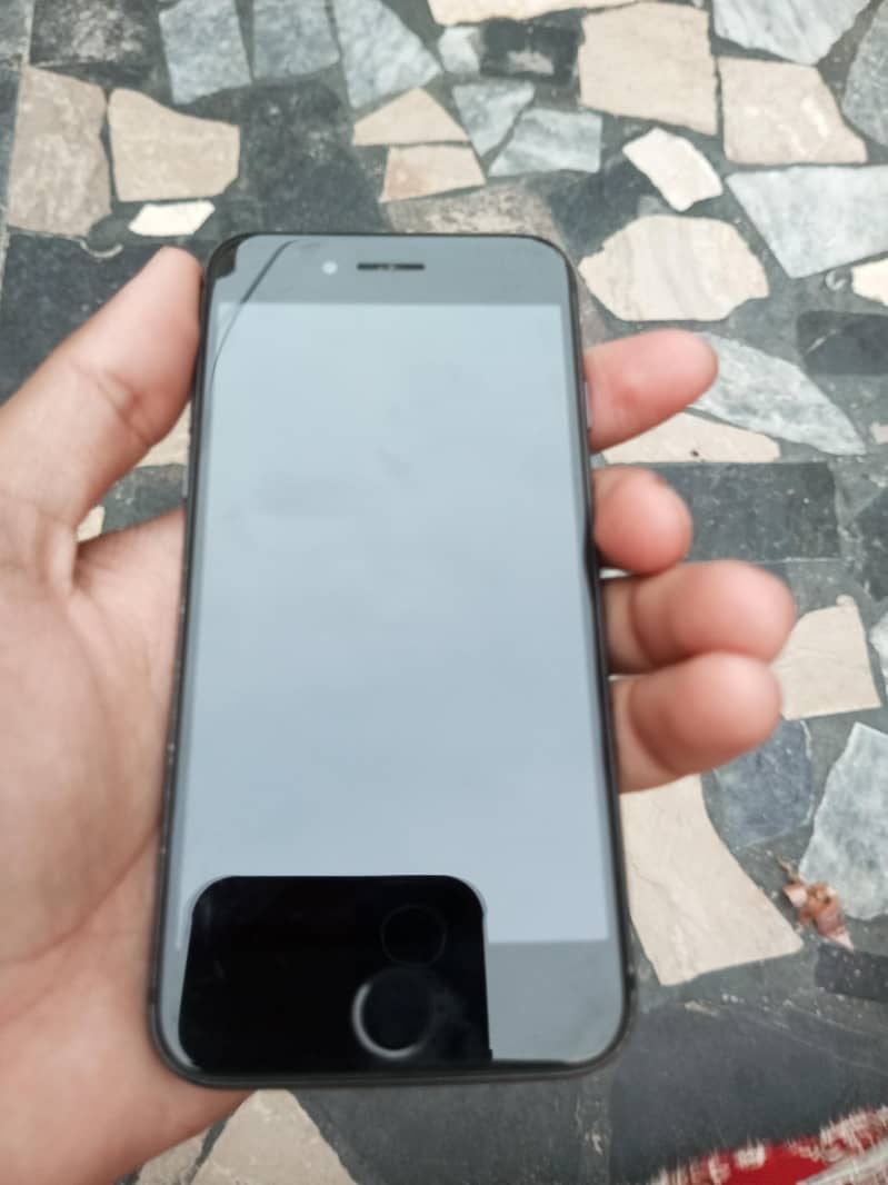 Apple iPhone 8 5