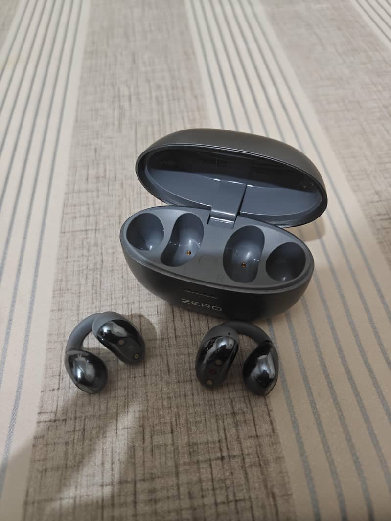 zero earpods condition 10/10 2