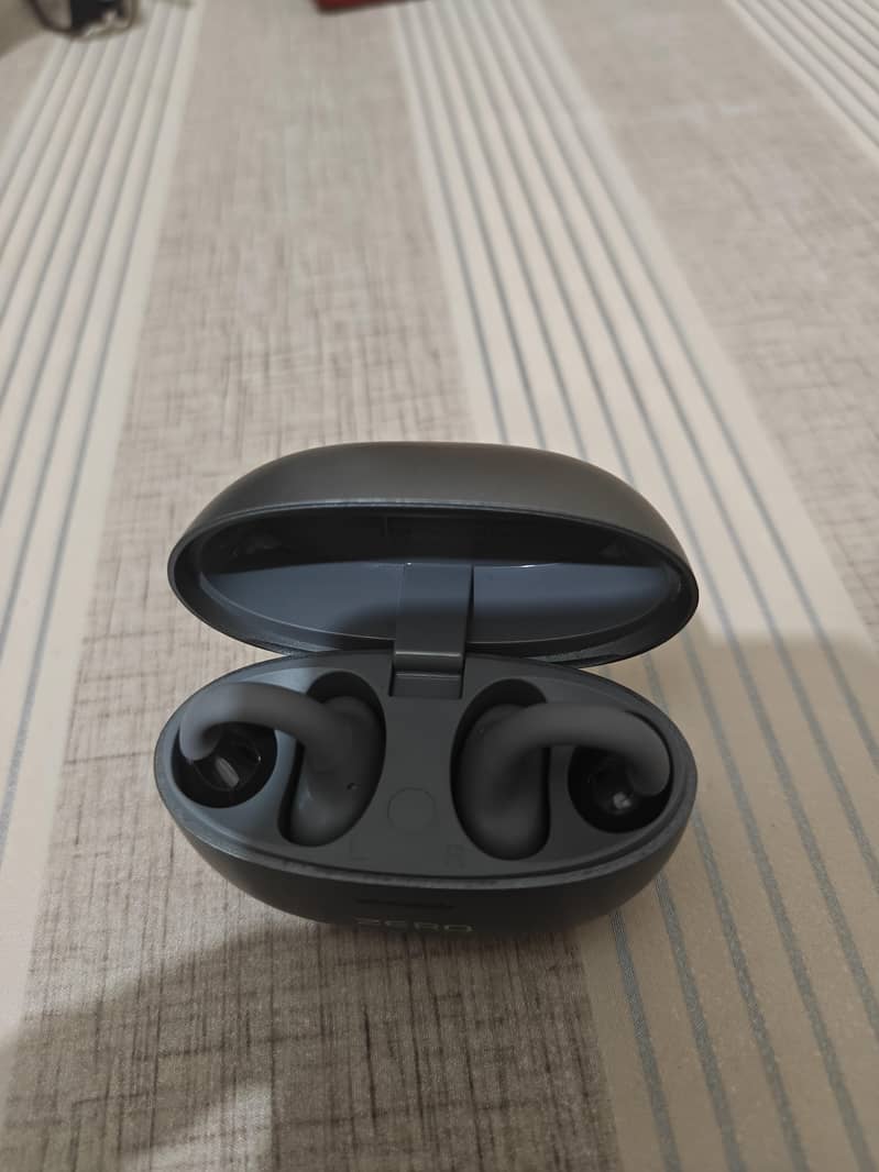zero earpods condition 10/10 3