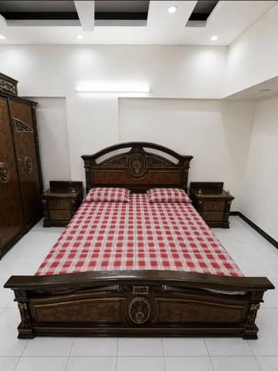 Luxury Solid Wood Bedroom Set – Bed, Dressing Table & Wardrobe