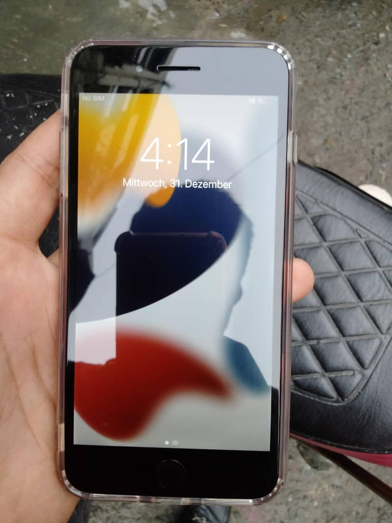 Apple iPhone 7 Plus 0