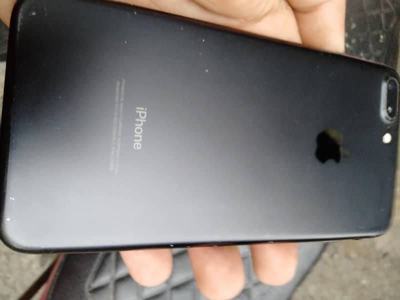 Apple iPhone 7 Plus 4