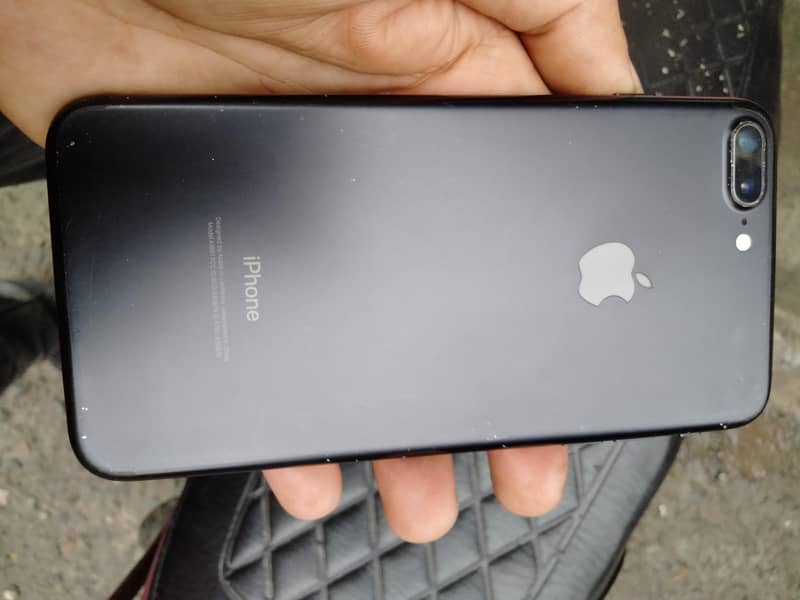Apple iPhone 7 Plus 5