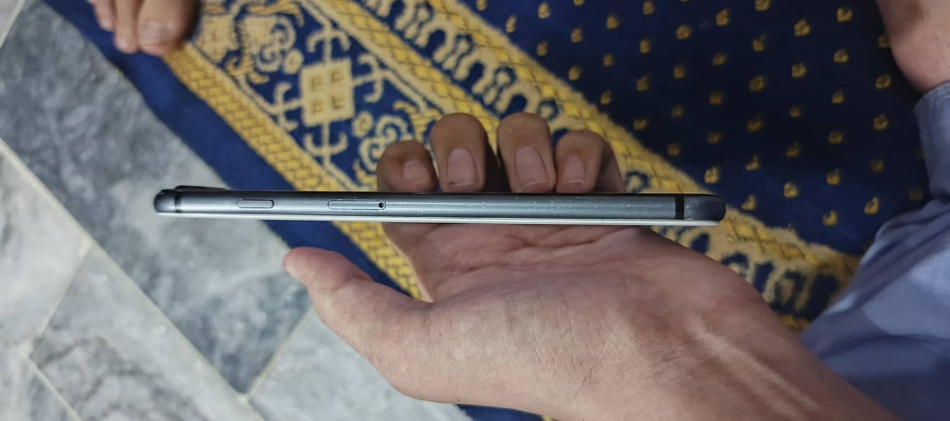 Apple iPhone 8 Plus 3