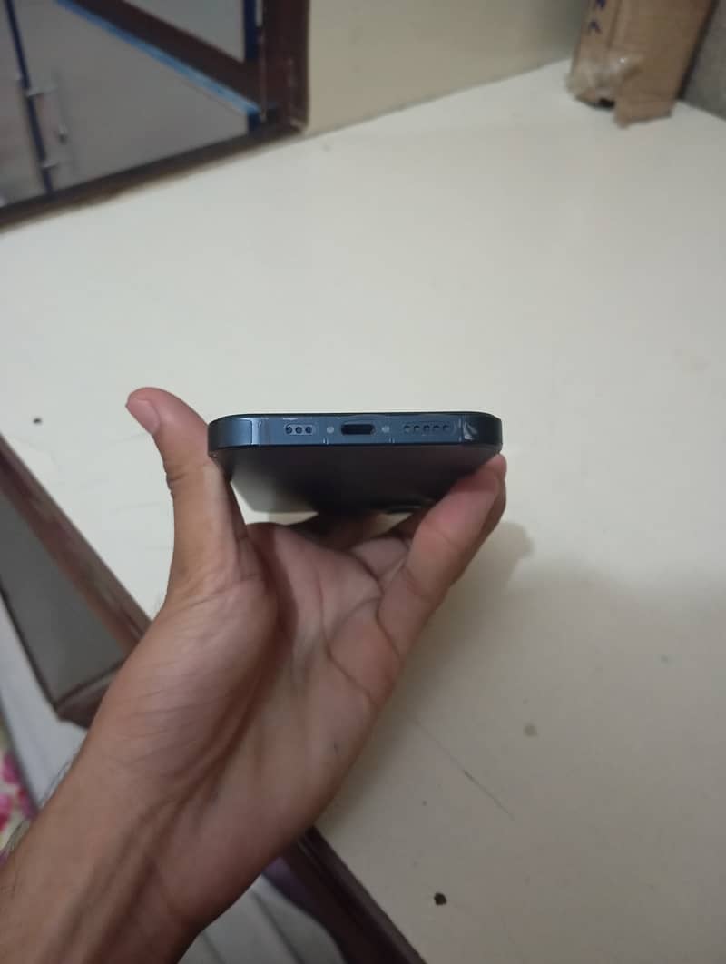 Apple iPhone 13 1