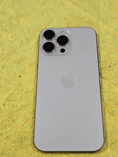 I phone 16 pro max jv 10/10 Condition with box cable