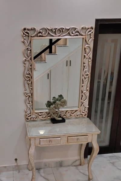 console table with mirror used