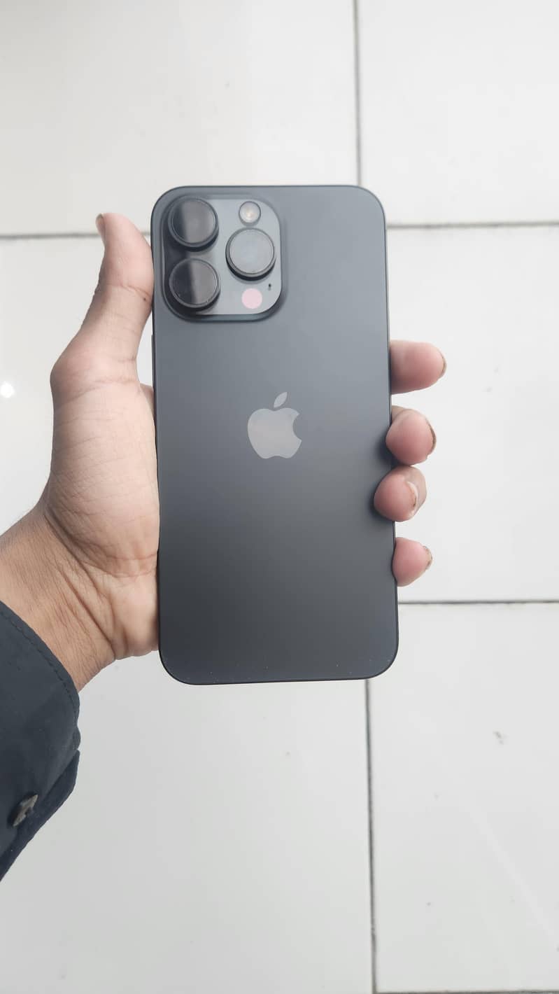 Apple iPhone 15 Pro Max 0